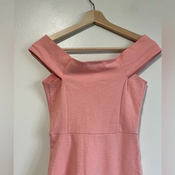 Windsor Off-Shoulder Pink Asymmetrical Bodycon Dress – Size Small - Picture 3 of 9